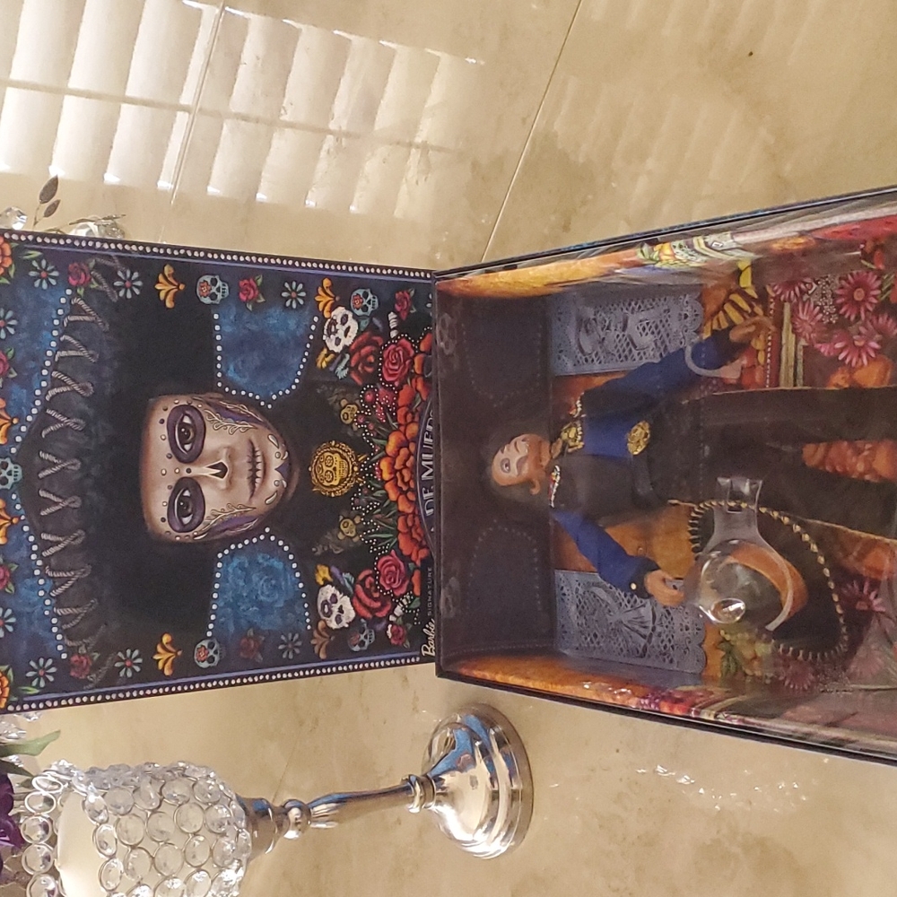 Barbie Dia de Muertos Ken Collectible
